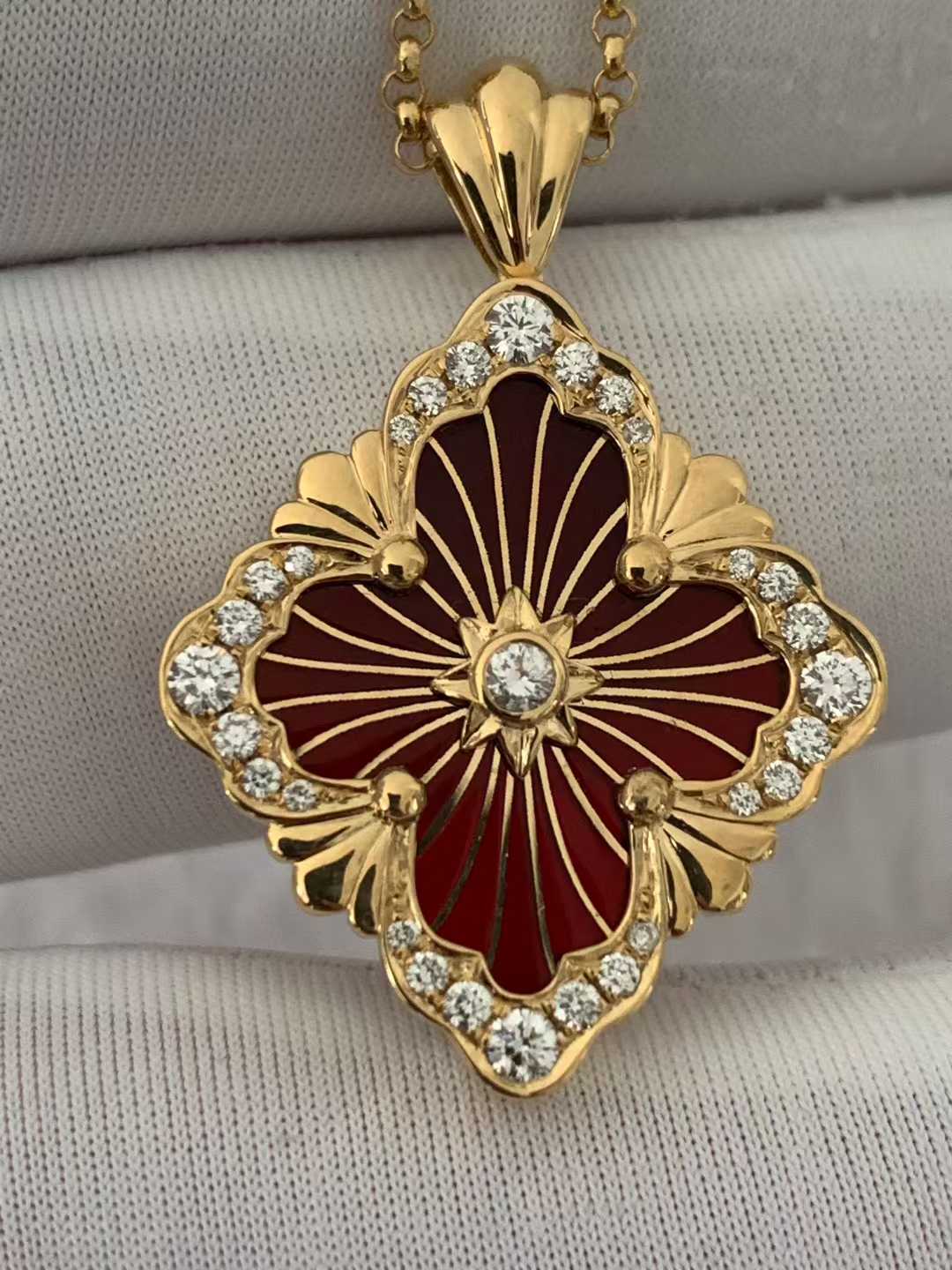 Premium 1:1 Buccellati Opera Tulle Gold Pendant with Red Enamel Background Replica – Custom Solid 18k Yellow Gold