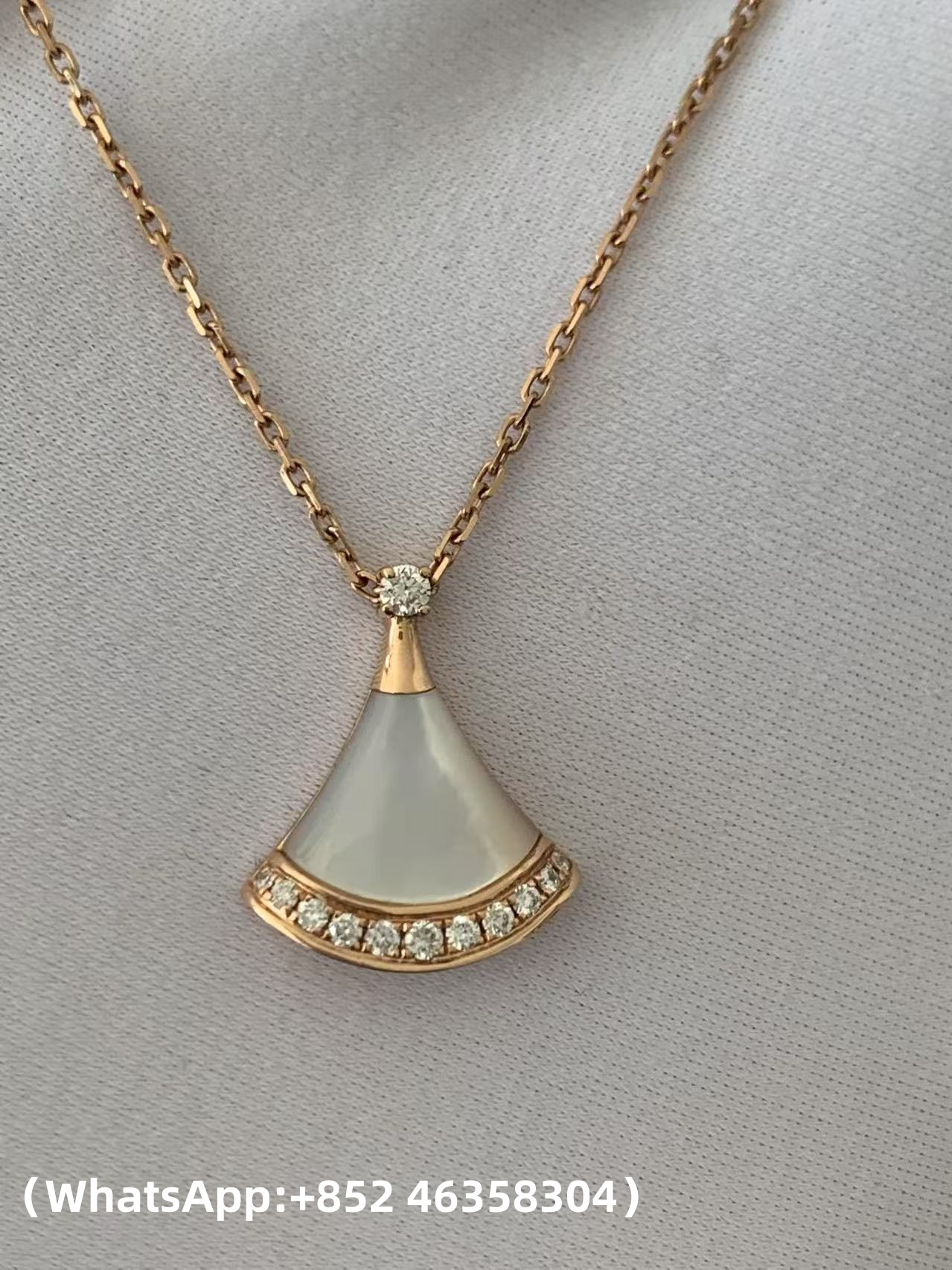 Custom Bvlgari Divas' Dream Pendant Necklace