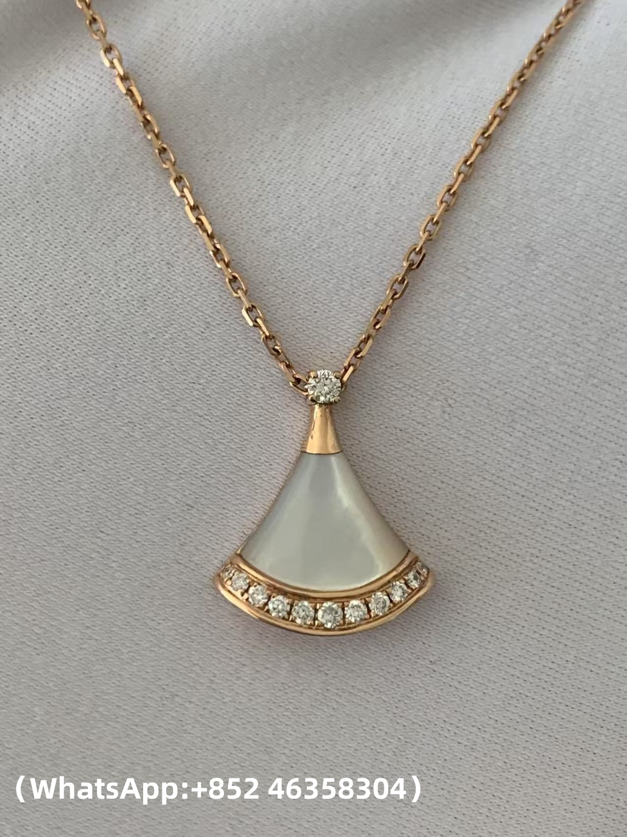 Custom Bvlgari Divas' Dream Pendant Necklace