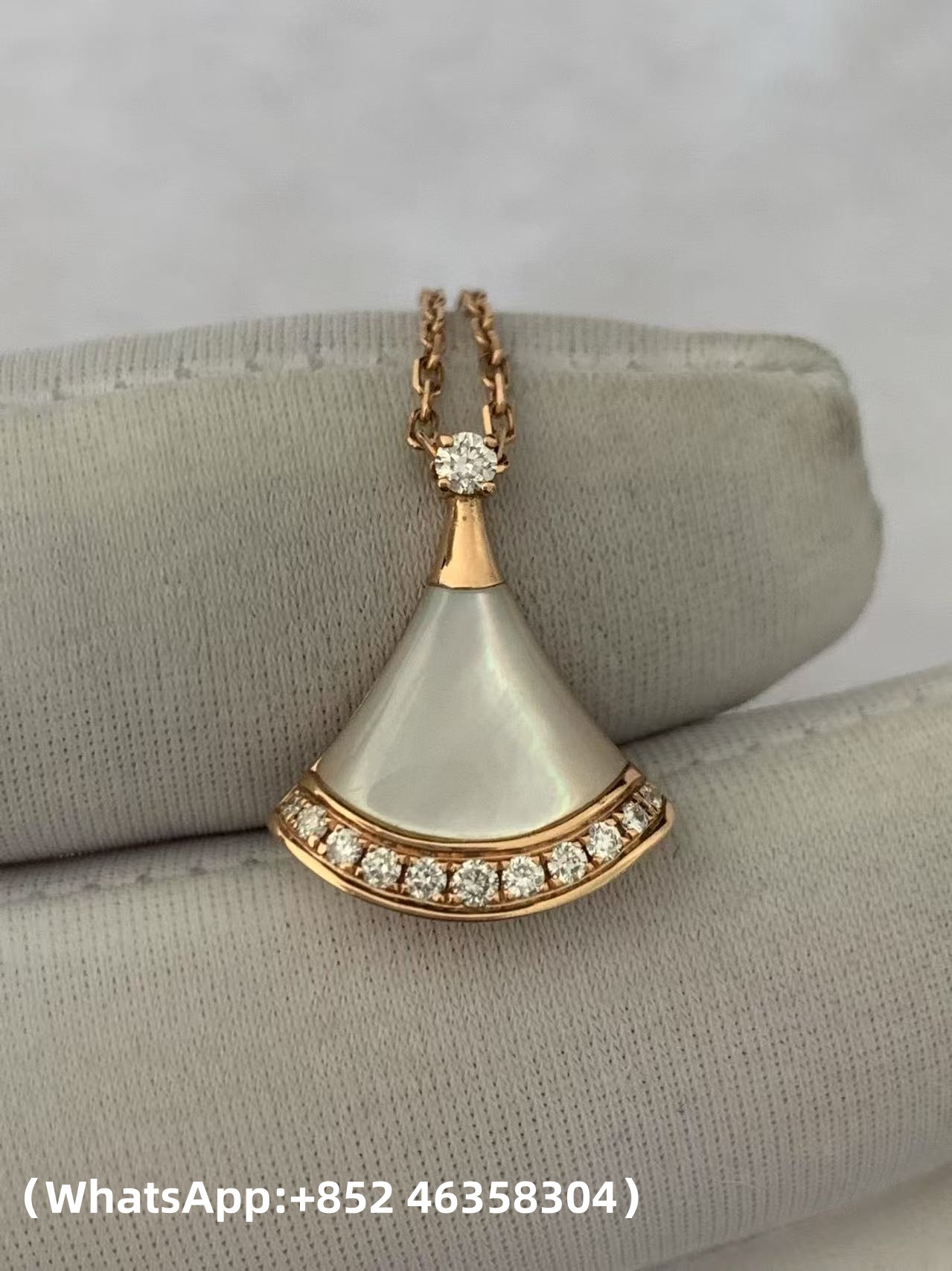 Custom Bvlgari Divas' Dream Pendant Necklace