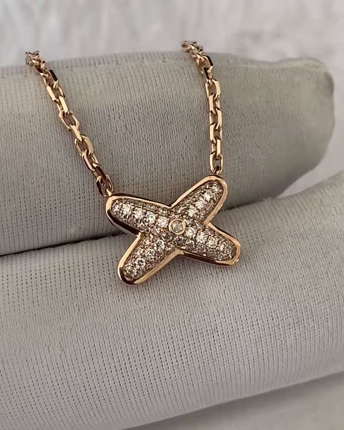 Premium 1:1 Chaumet Jeux de Liens Pendant, Diamonds Replica – Custom Solid 18k Rose Gold