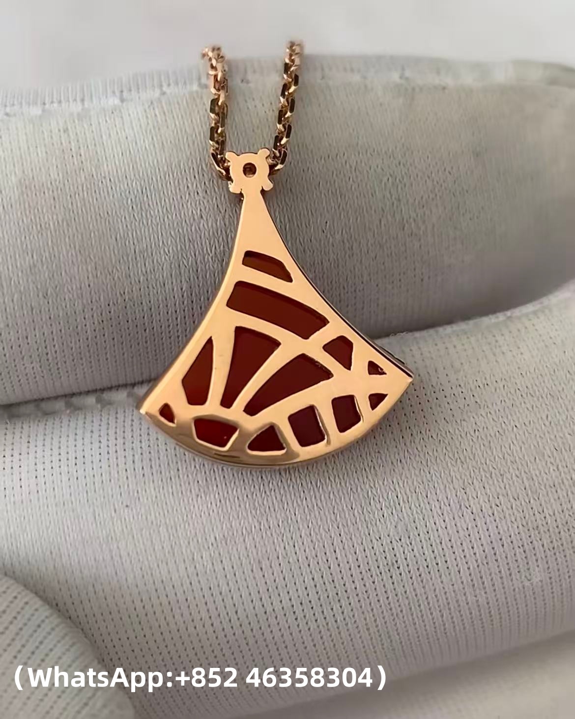 Custom Solid 18k Gold Buglari Jewelry Divas' Dream Necklace with Pendant Set with One Diamond and Carnelian