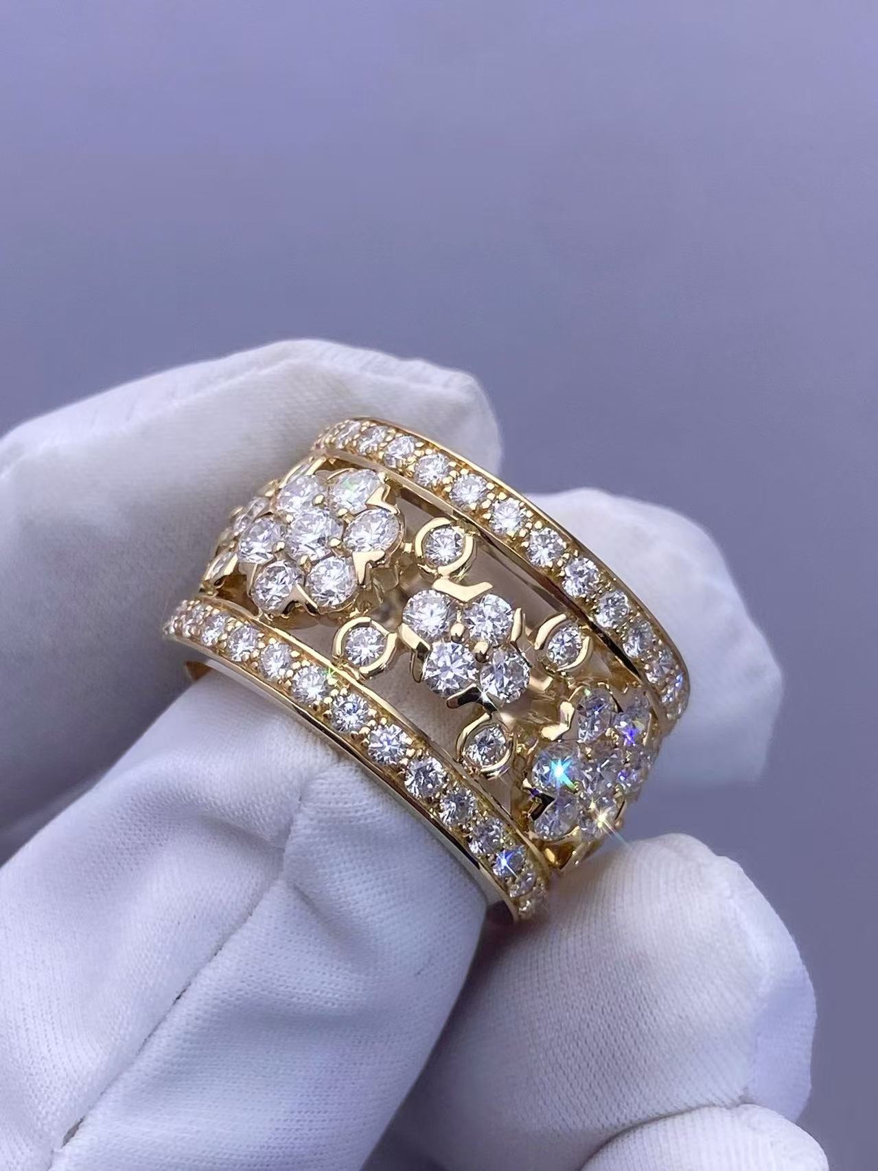 Custom Solid 18k Gold Van Cleef & Arpels Jewelry Snowflake Ring Diamonds